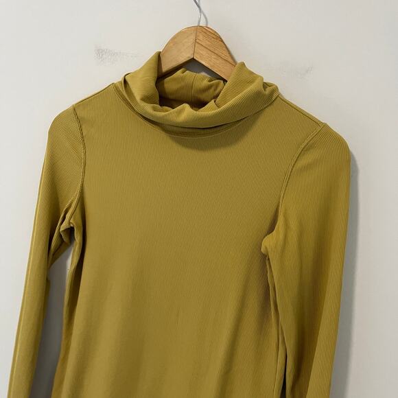 Free People Movement Yellow Ribbed Turtleneck Sweater Size Medium - Picture 4 of 5
